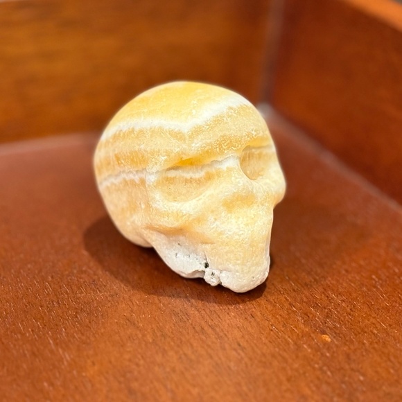 Natural Yellow Calcite Healing Skull - Picture 1 of 5